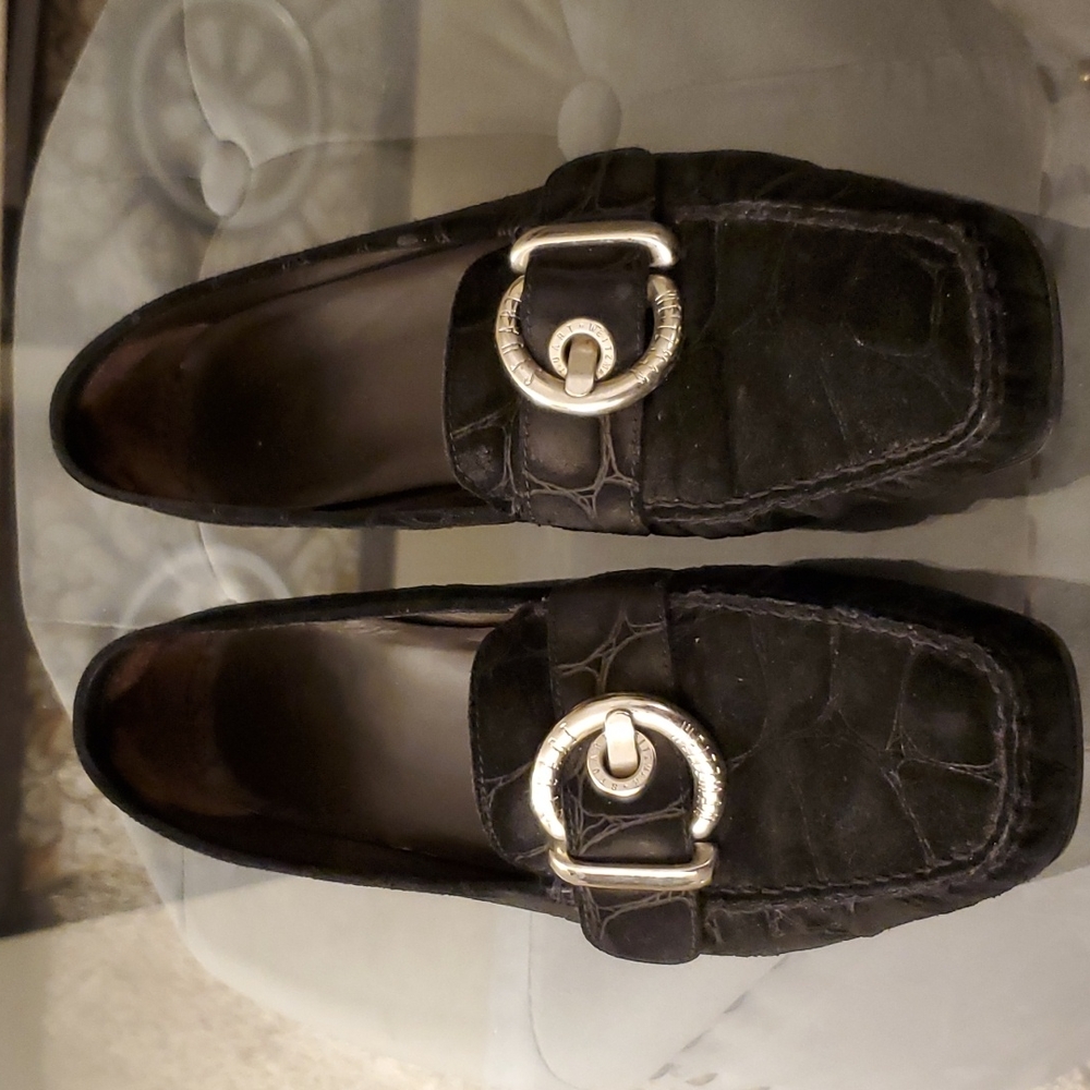 Stuart Weitzman Suede Croc Embossed Shoes - Picture 2 of 13